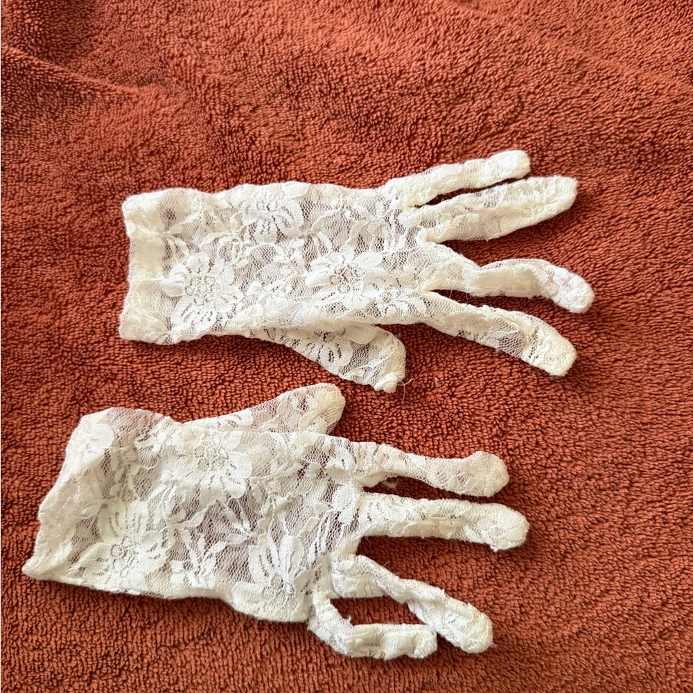 White Floral Lace Gloves - Feminine Accessory